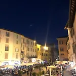 Piazza Del Mercato