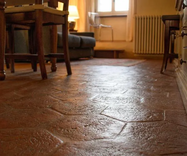 Piazza Del Mercato *