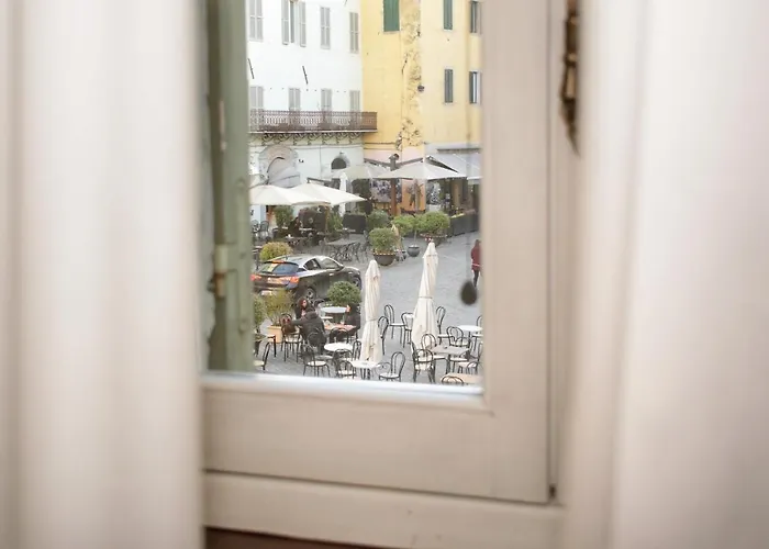 Piazza Del Mercato *